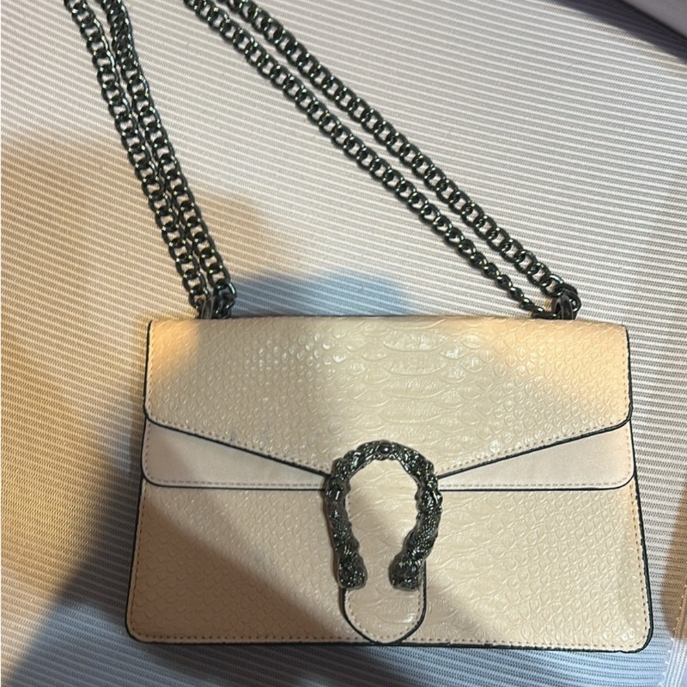 Elegant Light Pink Chain Strap Women's Bag